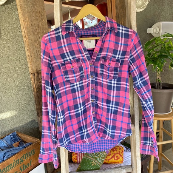 Abercrombie & Fitch Tops - ✨A+F LINED PLAID FLANNEL BUTTON DOWN SHIRT M